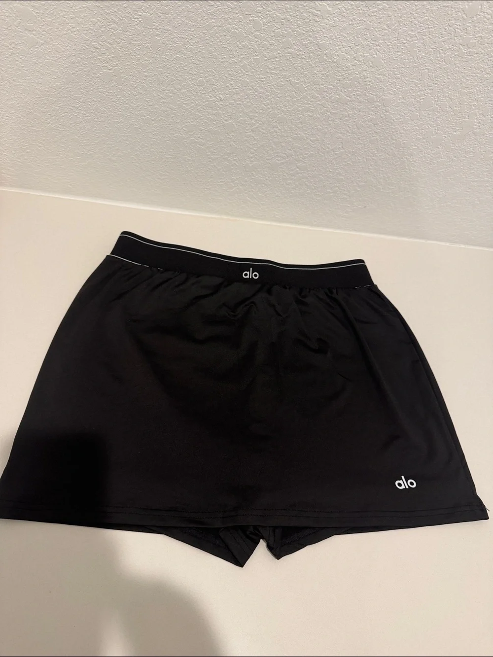 ALO Yoga Black Women’s Athletic Skort with Built-In Shorts